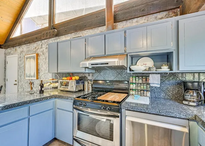 Wellness Retreat Near Trails And Downtown